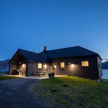 Bedehuset Basecamp Senja Hotel Skaland Екстериор снимка