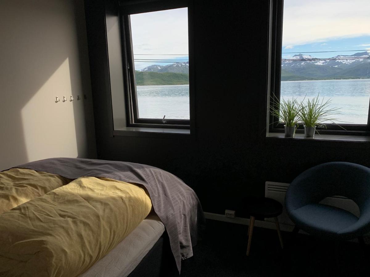 Bedehuset Basecamp Senja Hotel Skaland Екстериор снимка
