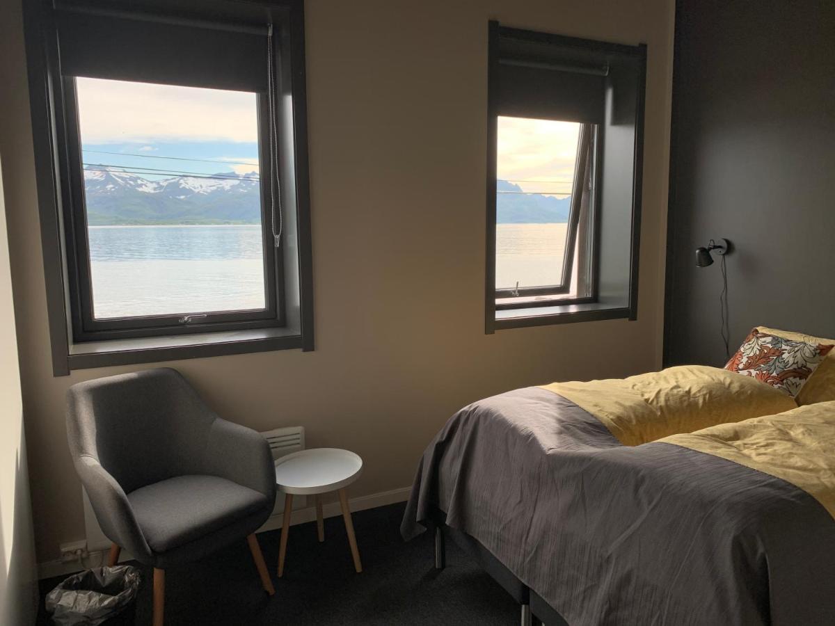 Bedehuset Basecamp Senja Hotel Skaland Екстериор снимка
