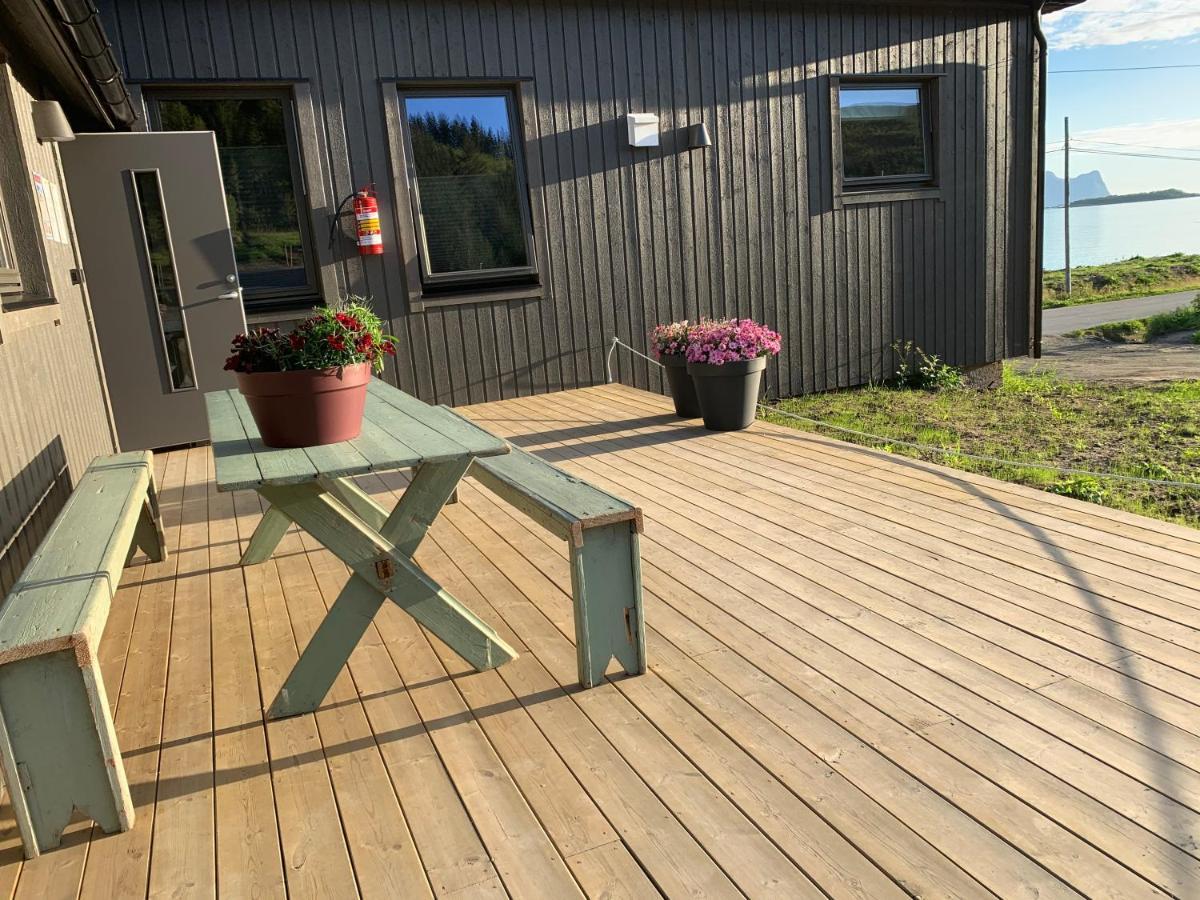 Bedehuset Basecamp Senja Hotel Skaland Екстериор снимка